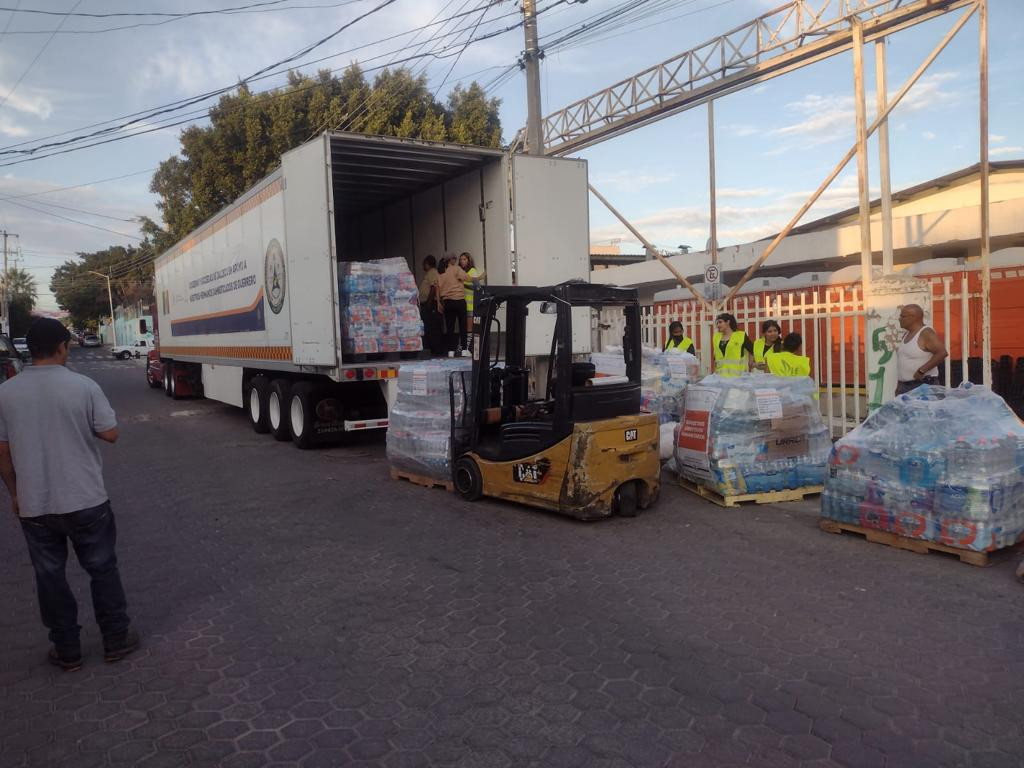 Parte último tráiler con ayuda humanitaria del Estado de Jalisco para damnificados en Guerrero