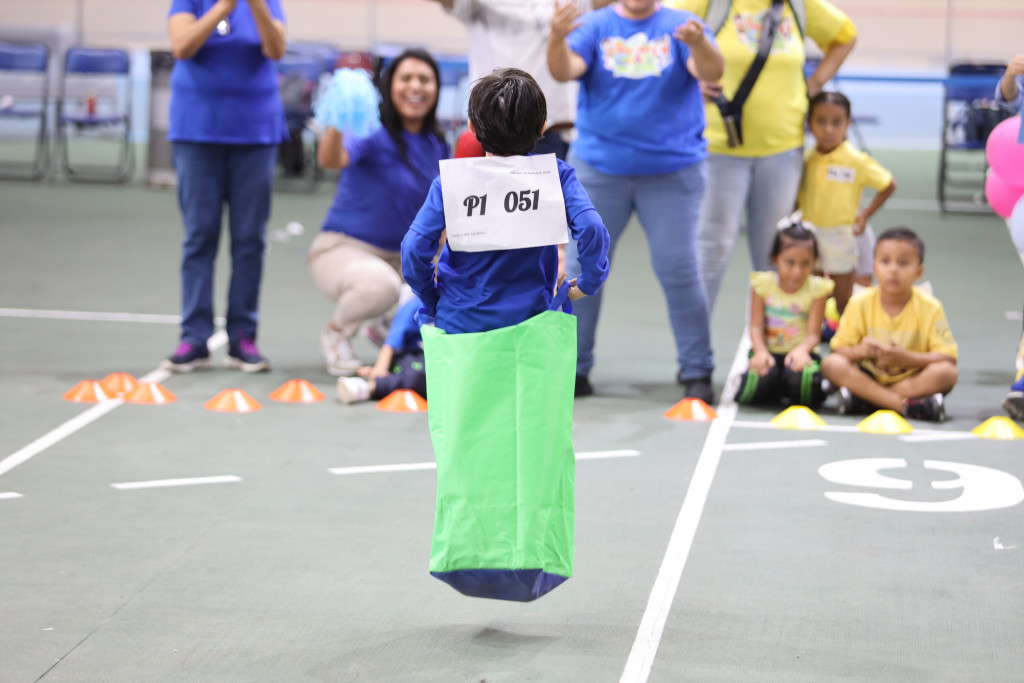 Deporte y diversión en la primera Preesco-Olimpiada para niñas y niños de los CADI de DIF Jalisco.