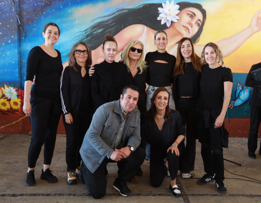 Maye Villa, Presidenta de DIF Jalisco y distintas autoridades en la visita hecha a la Comisaría de Reinserción Femenil