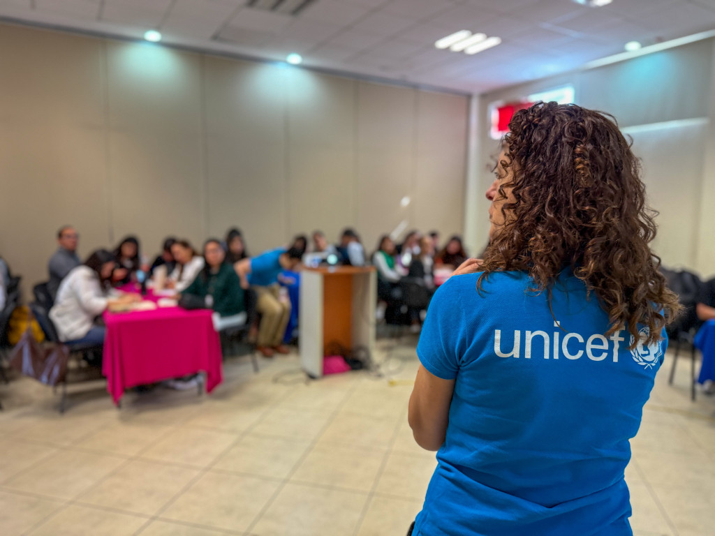 UNICEF CAPACITA PERSONAL DIF JALISCO