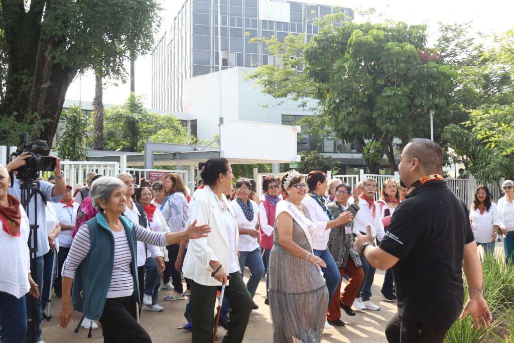 Asistentes de la Jornada Metropolitana “Envejecimiento Saludable y Dinámico”