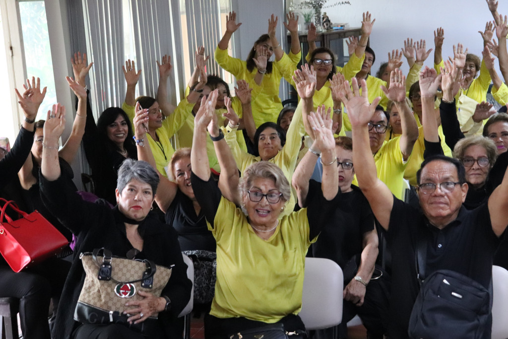 Residentes de la Casa Hogar para Mujeres, en convivencia con integrantes de la Universidad Abierta No Formal para Adultos Mayores (UNI3)