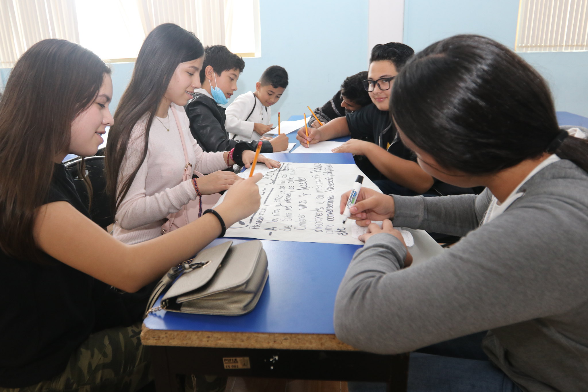 Niñas, niños y adolescentes participaron en mesas de trabajo para realizar propuestas en defensa de sus derechos.