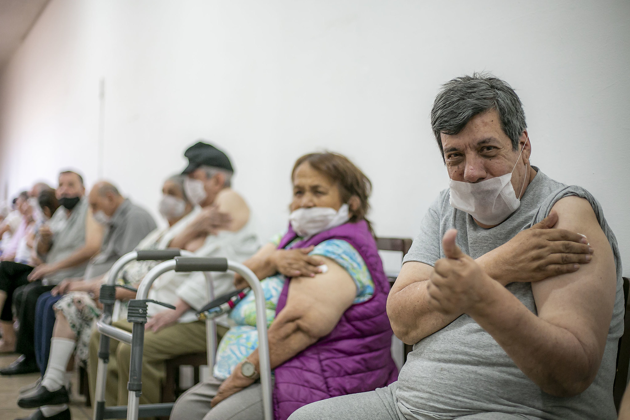 Un total de 160 personas adultas mayores atendidas por DIF Jalisco completaron su vacunación contra COVID-19.